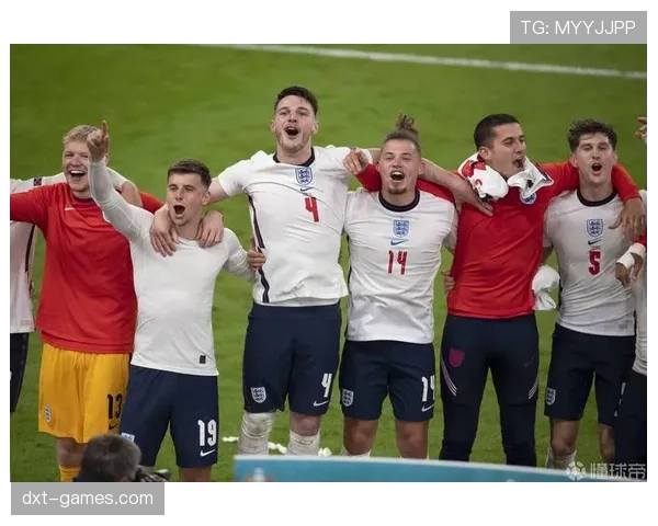 赖斯扛起英格兰中场大旗，新星崛起助球队稳步前行