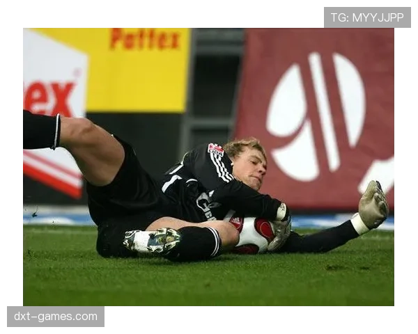 诺伊尔：从沙尔克青训到世界第一门将的崛起之路解析