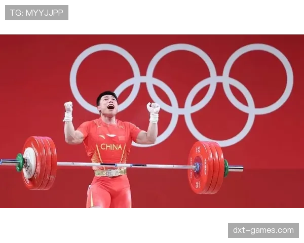 谌利军这人吧，赛场像猛兽，私下偏偏像个豪门少爷